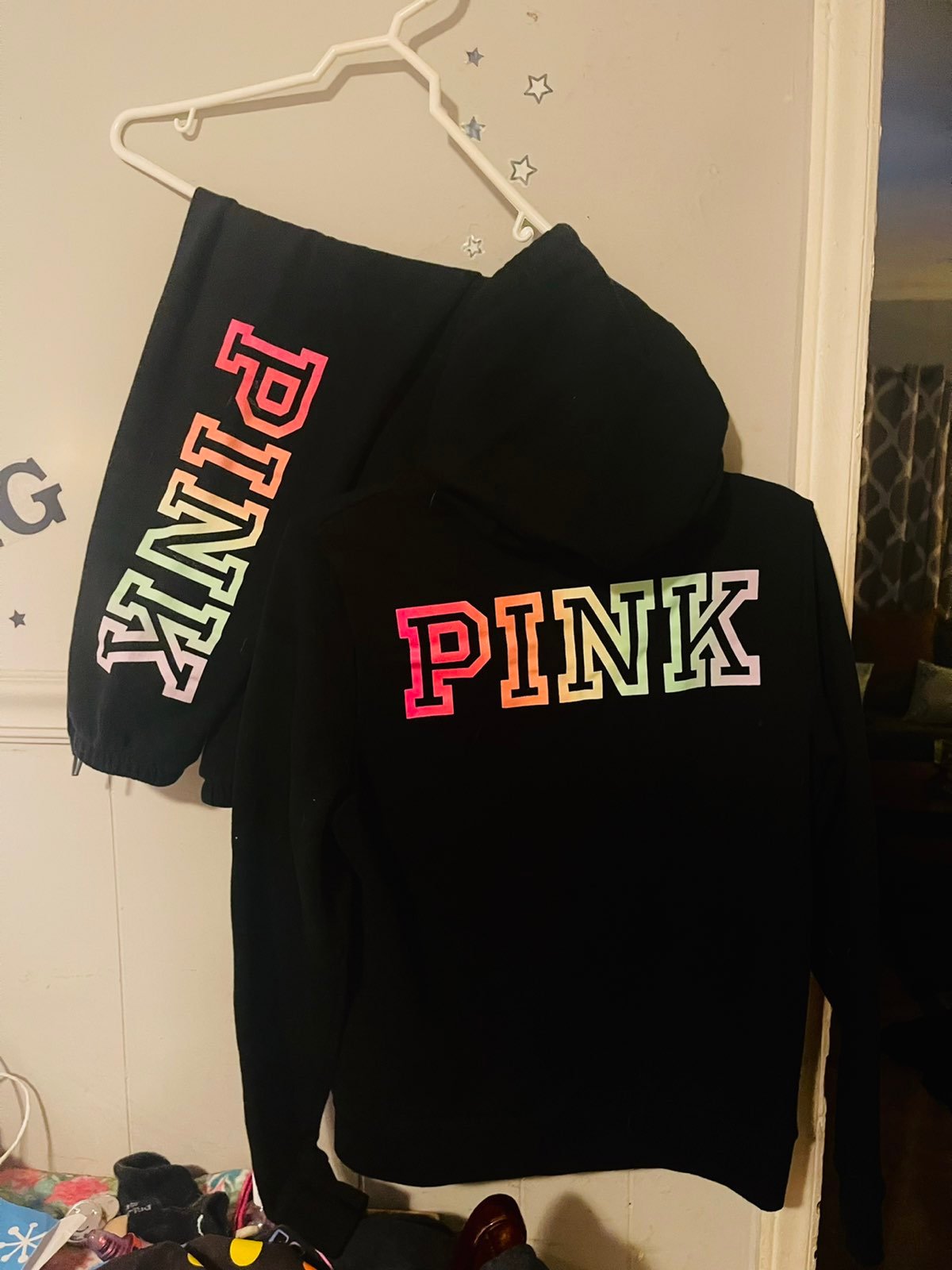 VS PINK RAINBOW OUTFIT