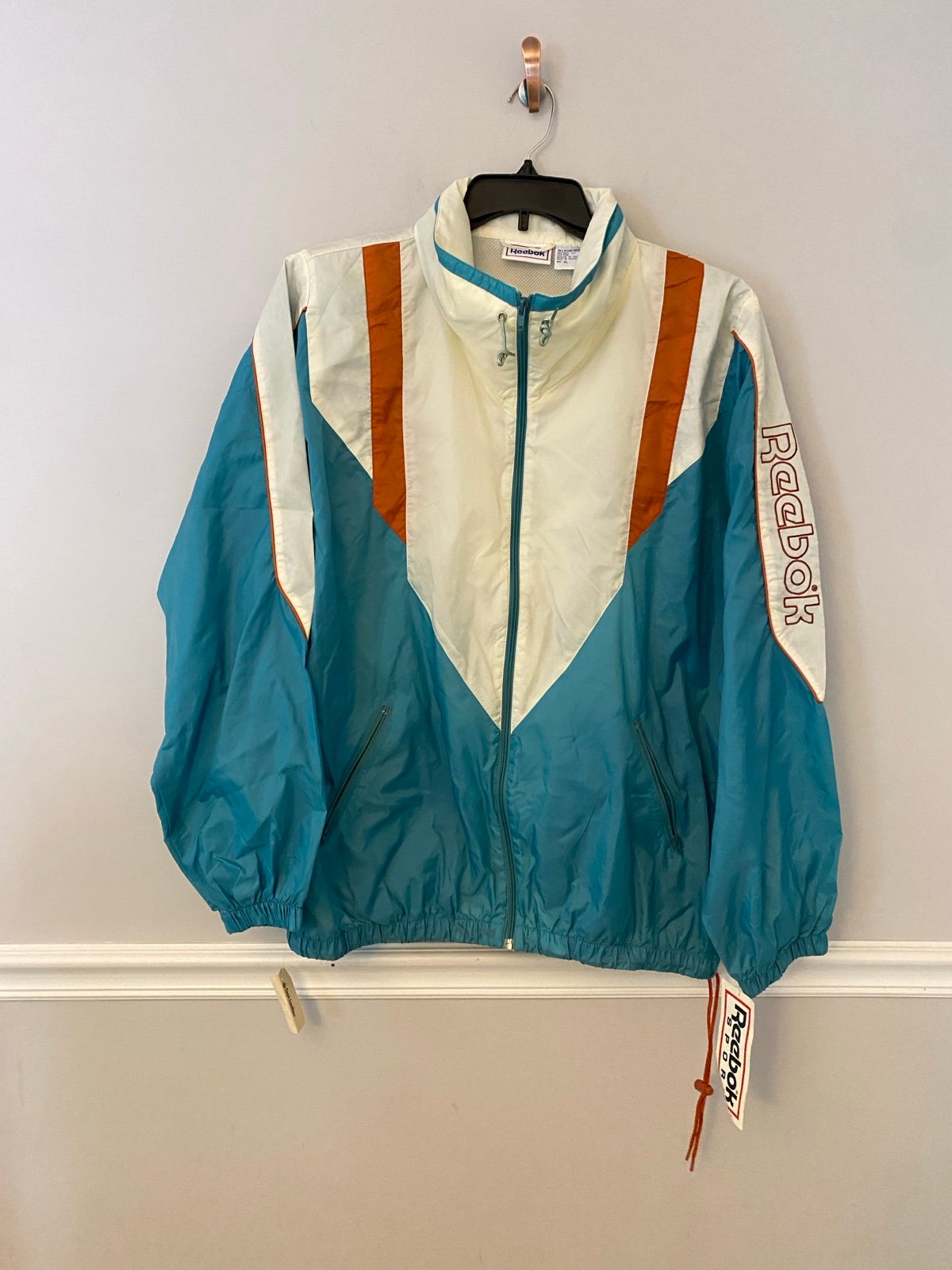 Vintage NWT Reebok windbreaker