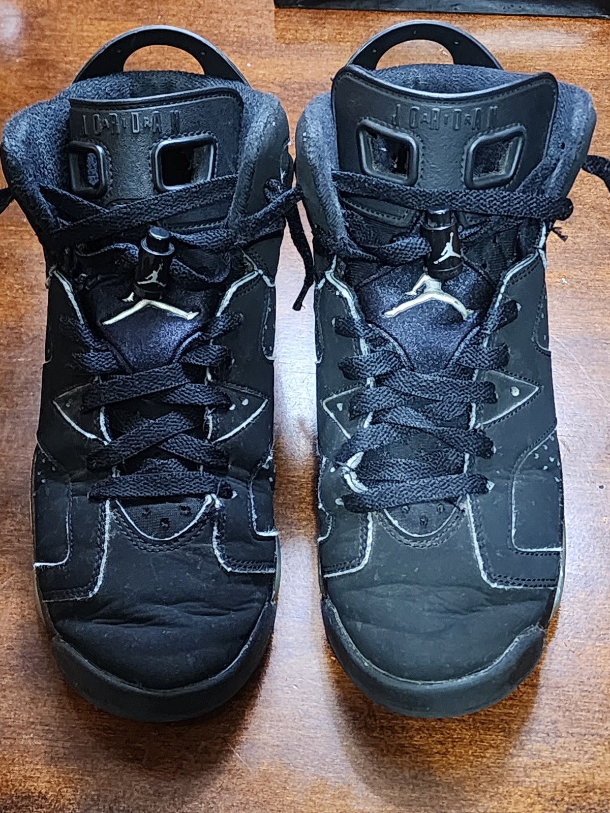 Used youth Air Jordan Retro 6 Basketball Shoes Sz.5.5
