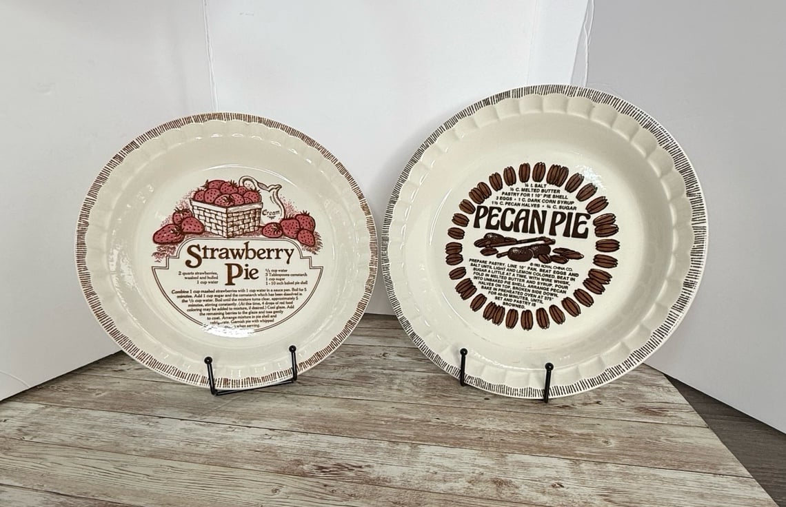 2 Royal China STRAWBERRY & PECAN Pie Recipe Plates