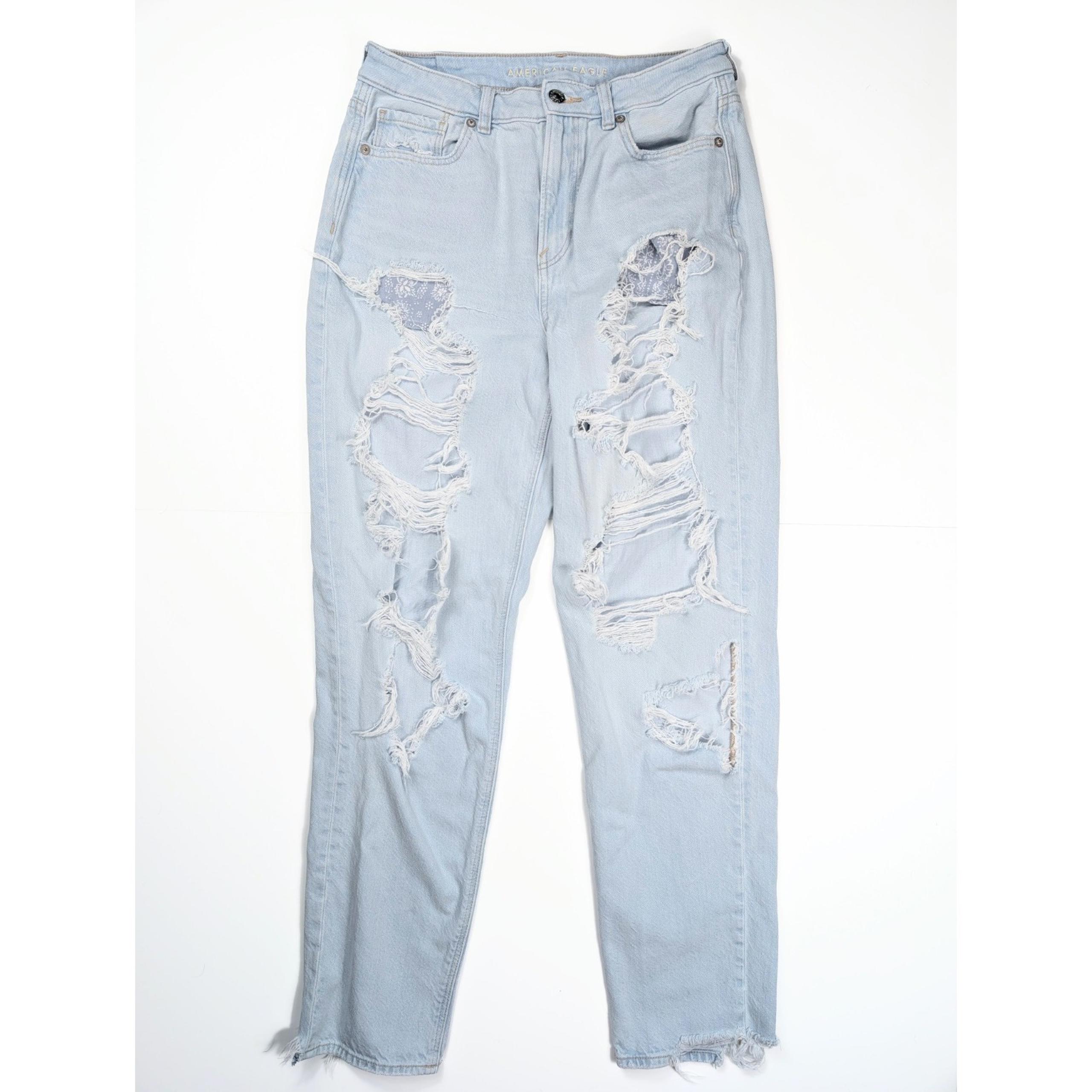 American Eagle Mom Fit Distressed Light Blue Denim Wash Jeans Women's Size 8