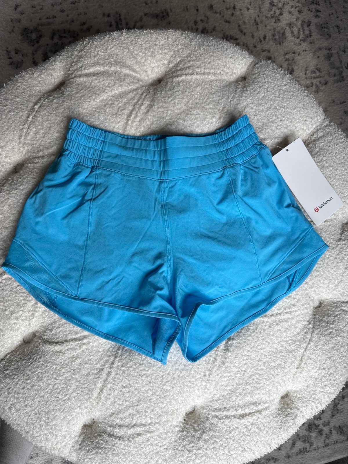 Lululemon hotty hot HR short 2.5” lined size 4
