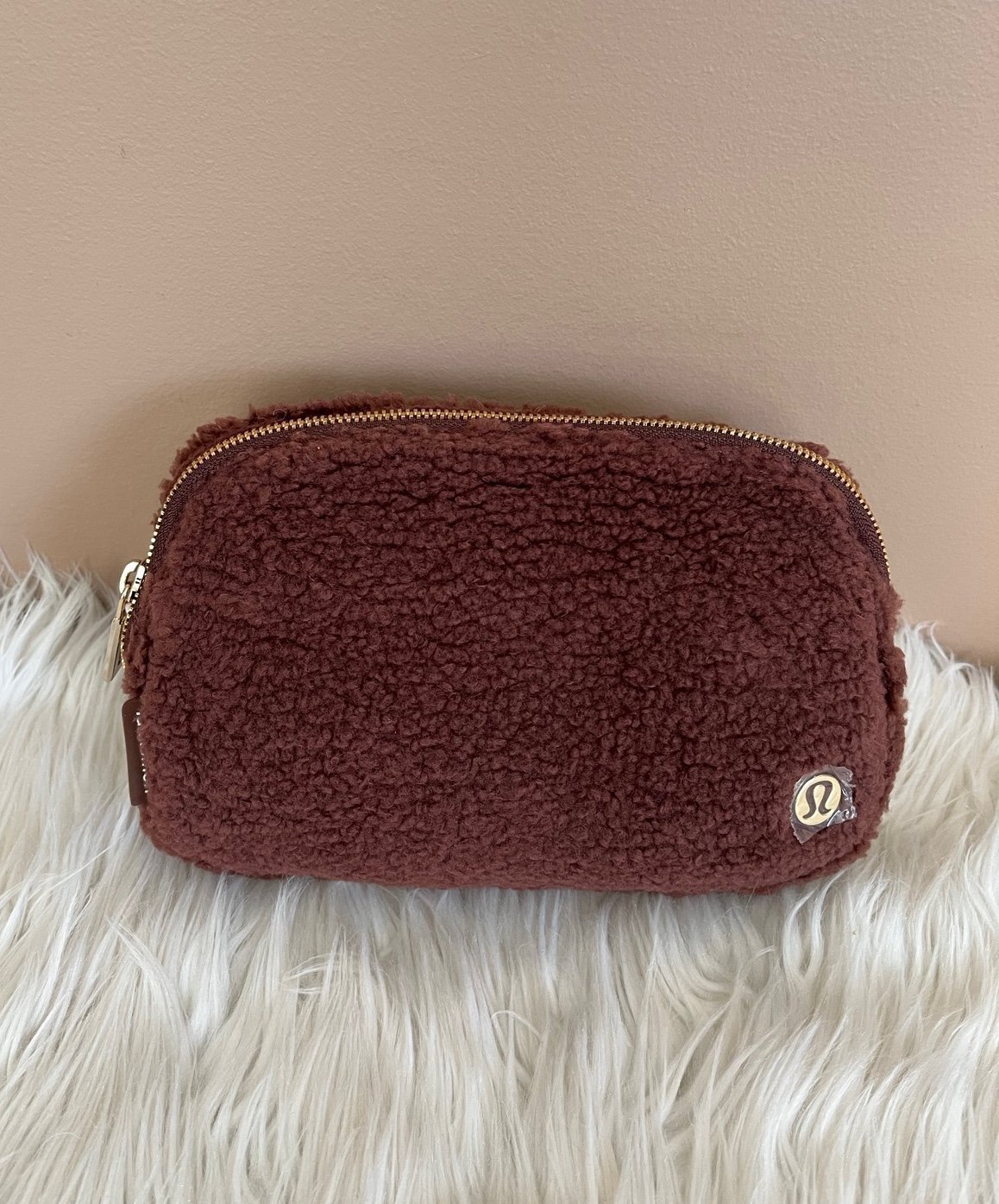 {Lululemon} Everywhere Belt Bag 1L Fleece in Brown Earth/Gold - NWT