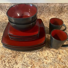 dinnerware set
