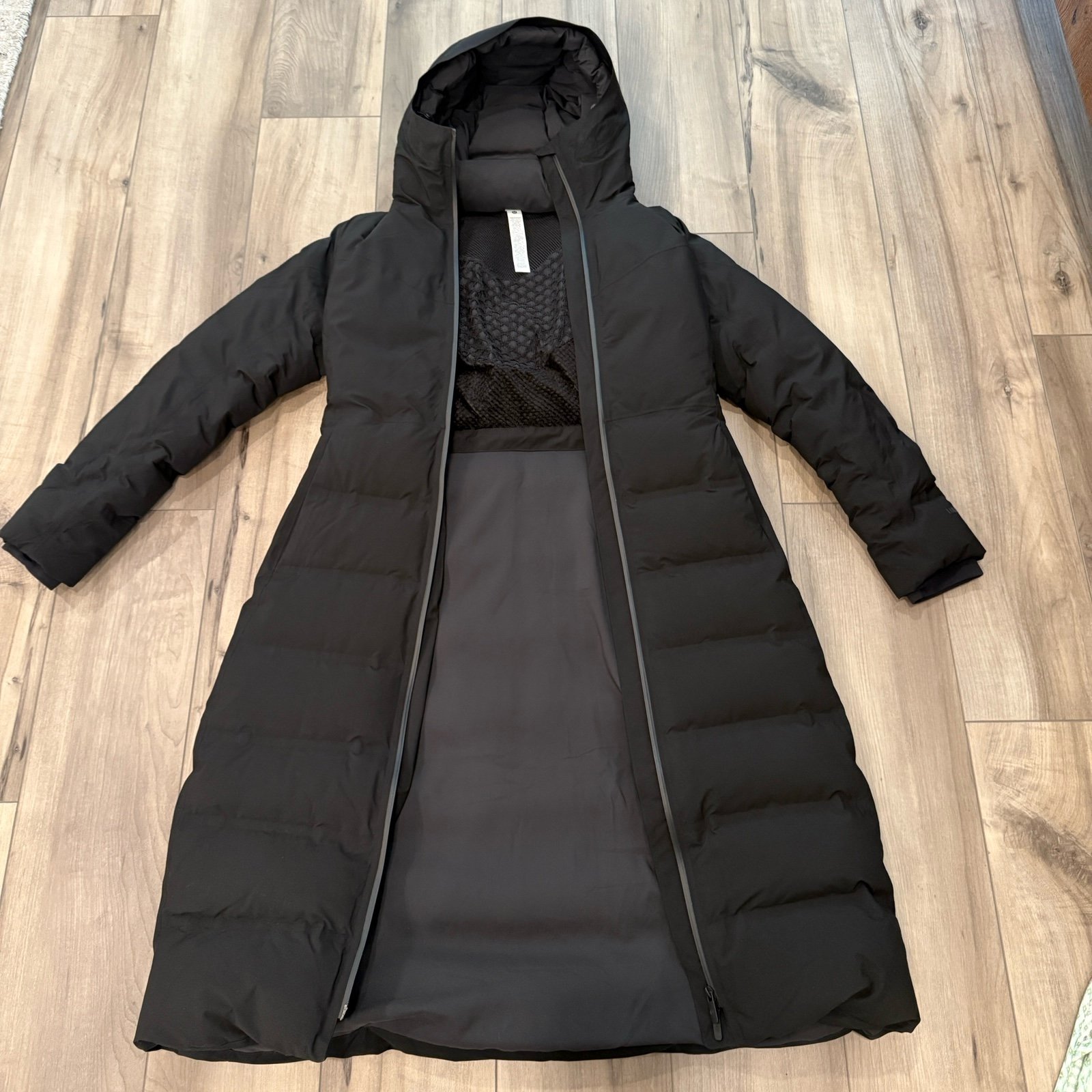 NWOT lululemon stretchseal sleet street long jacket