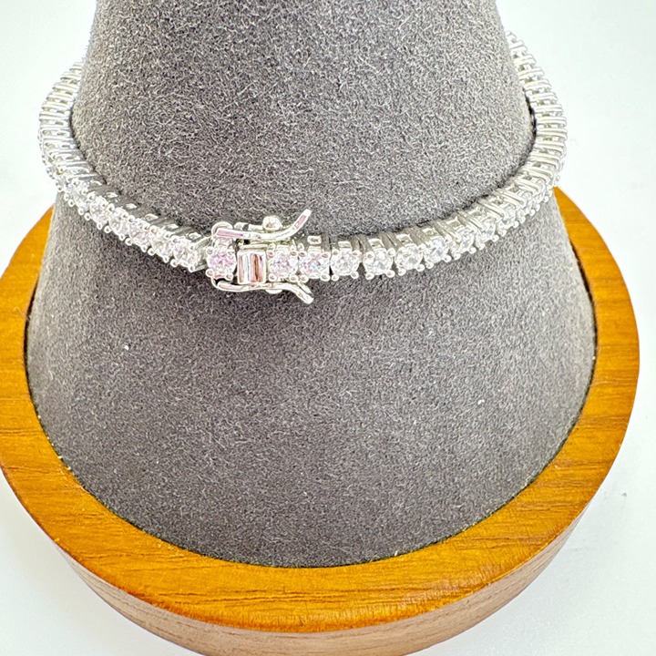 VTG Solid Sterling Silver 925 Cubic Zirconia Tennis Bracelet Size 7 Length