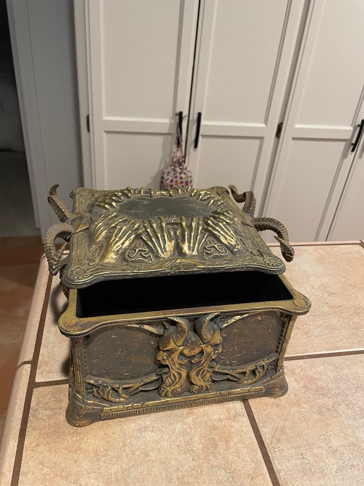 God of war 3 Pandora’s box