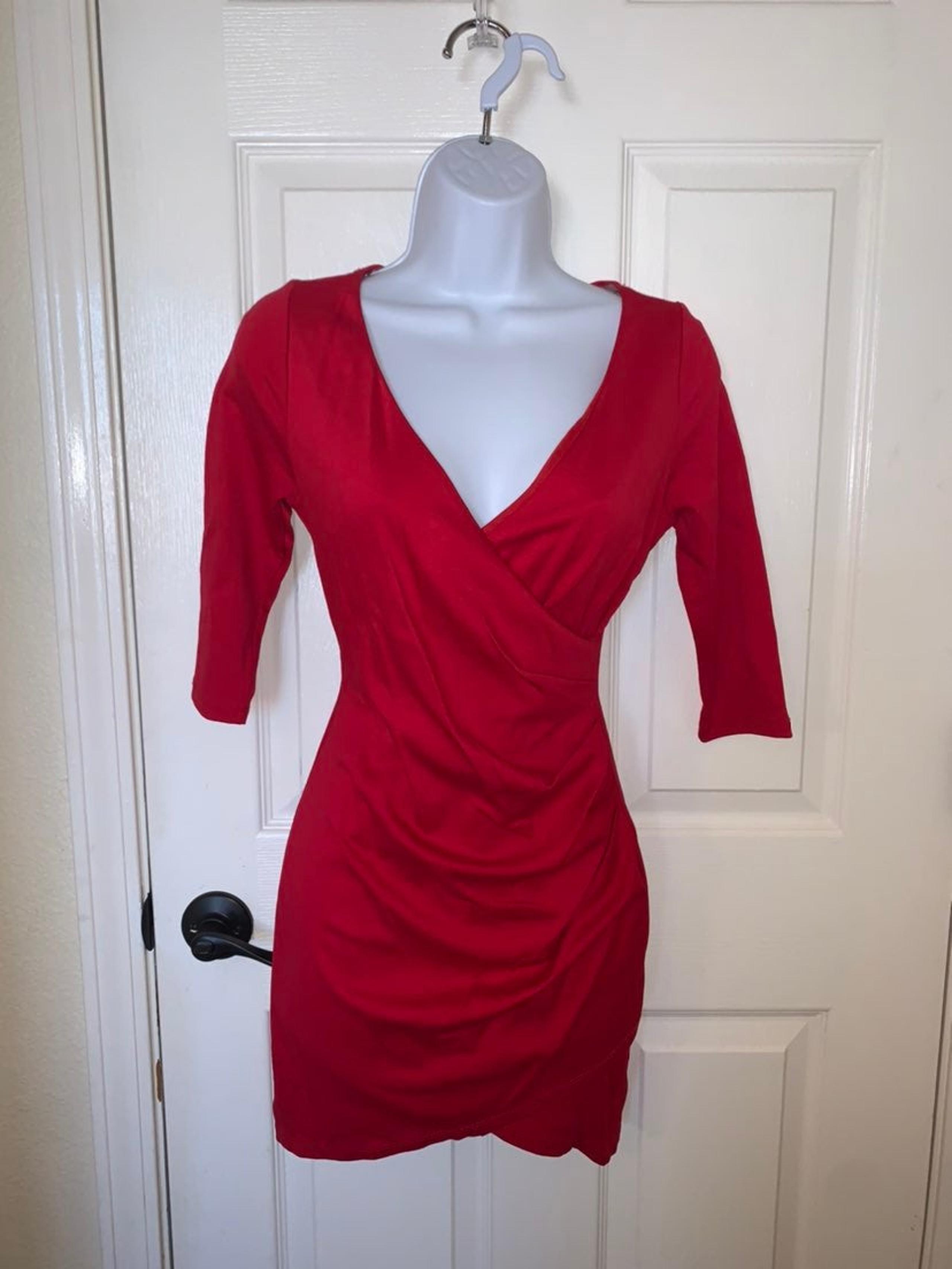 New Agaci red V-neck bodycon dress