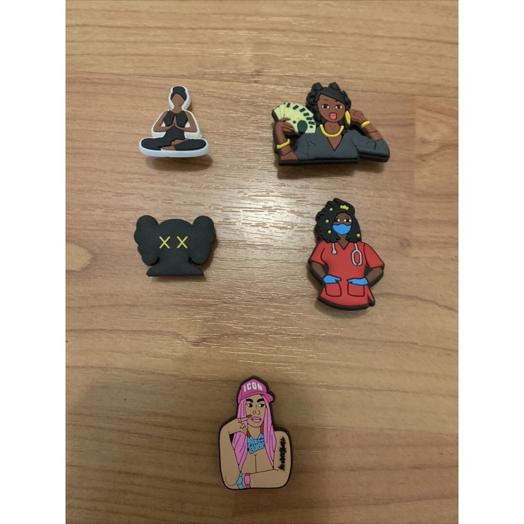 5pcs Random Shoe Charms for Shoes with Holes