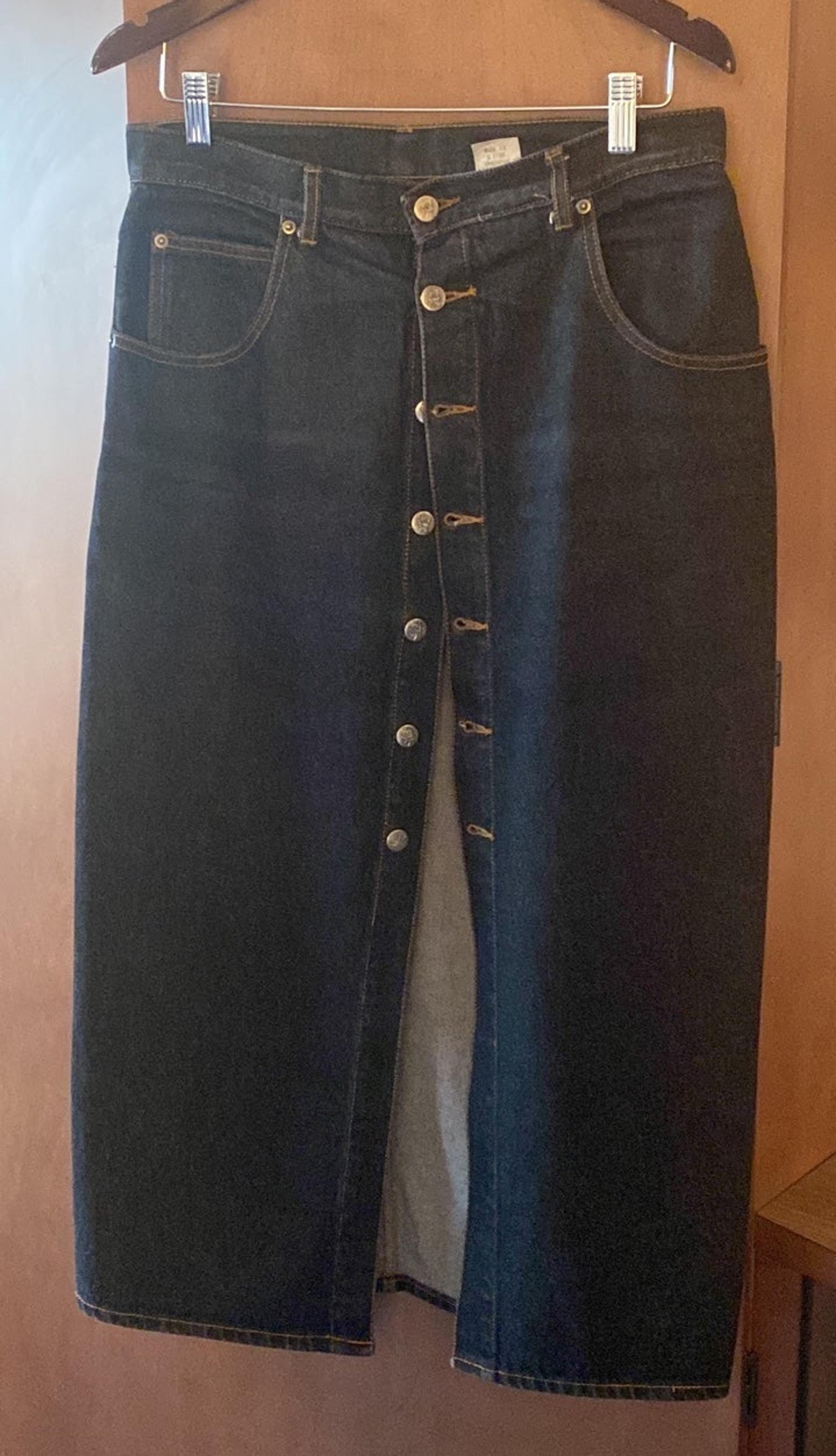 Uk Sz 14 Denim Skirt (US 10)
