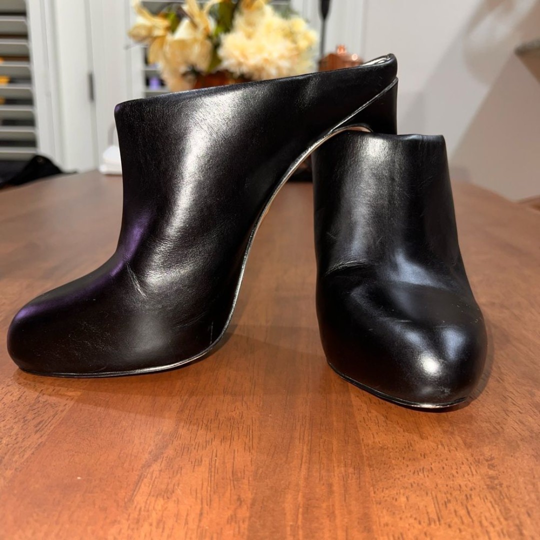 Louise et Cie Black Leather Seraphina Mules Pump 4.25 High heel Stiletto size 9