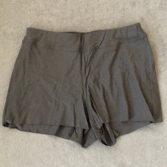 Lunya Gray Stripes Cool Short XS