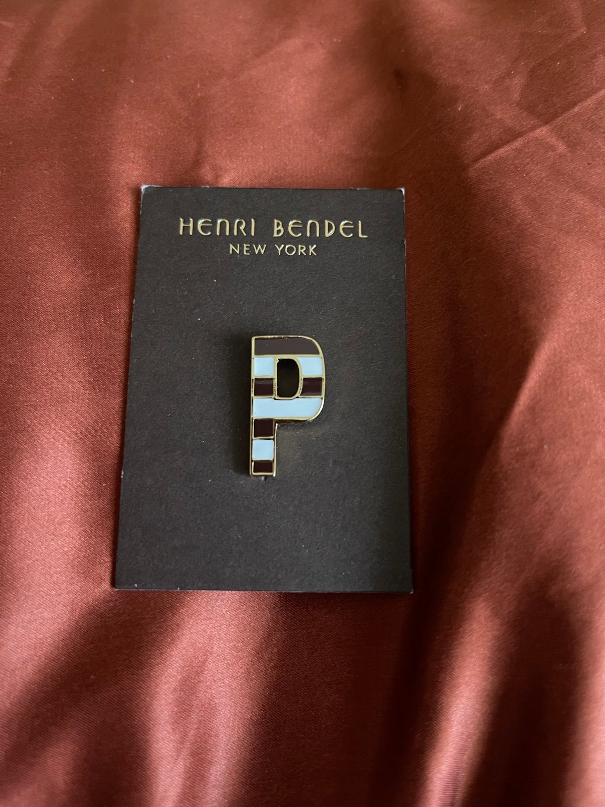 NWOT Henri Bendel Influencer Centennial Pin Letter P