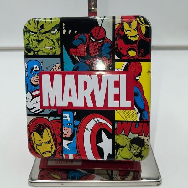 Marvel Captain America Wallet with Collectible Tin