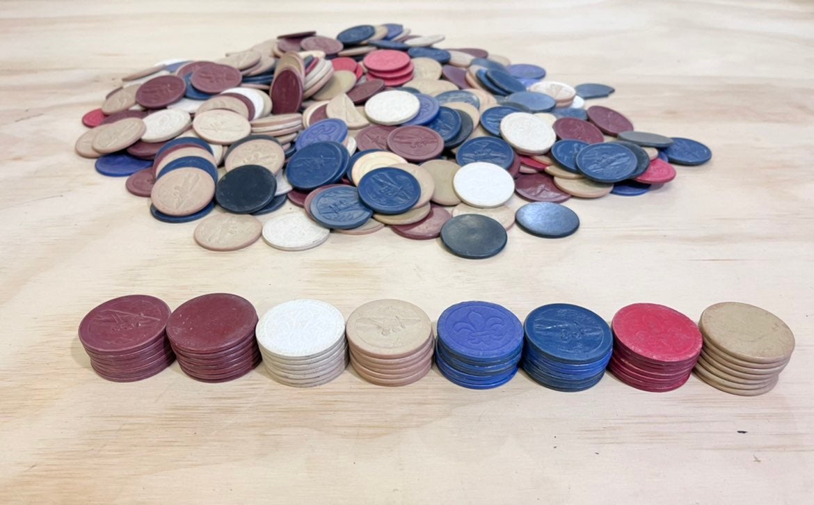 Vintage Poker Chips Clay Bakelite Beige Red White Blue 4 Lbs Pounds Lot