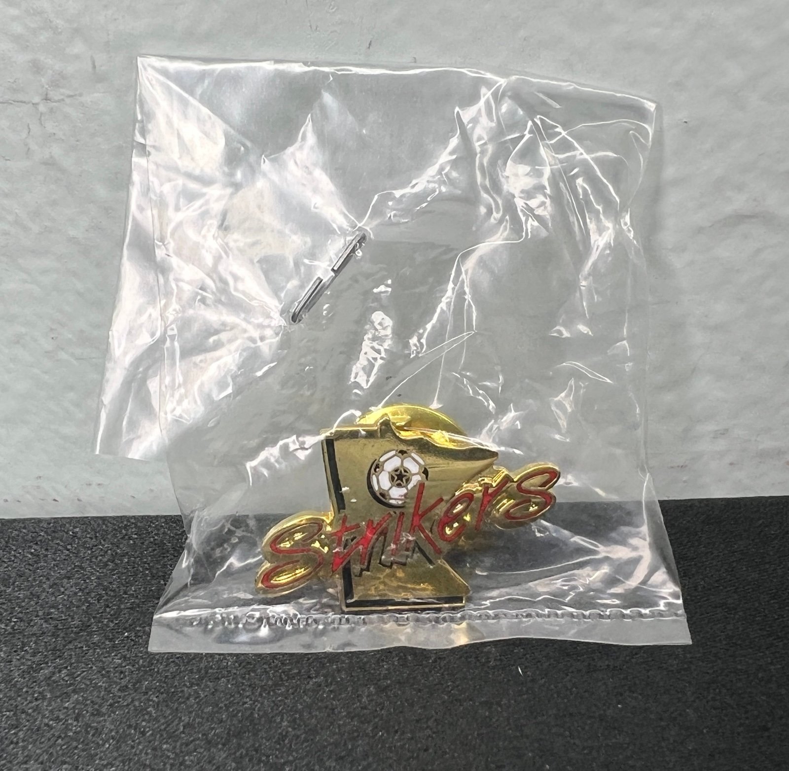 Vtg Minnesota Strikers Lapel Hat Pin 0.75” Soccer NASL MISL Multicolor MN