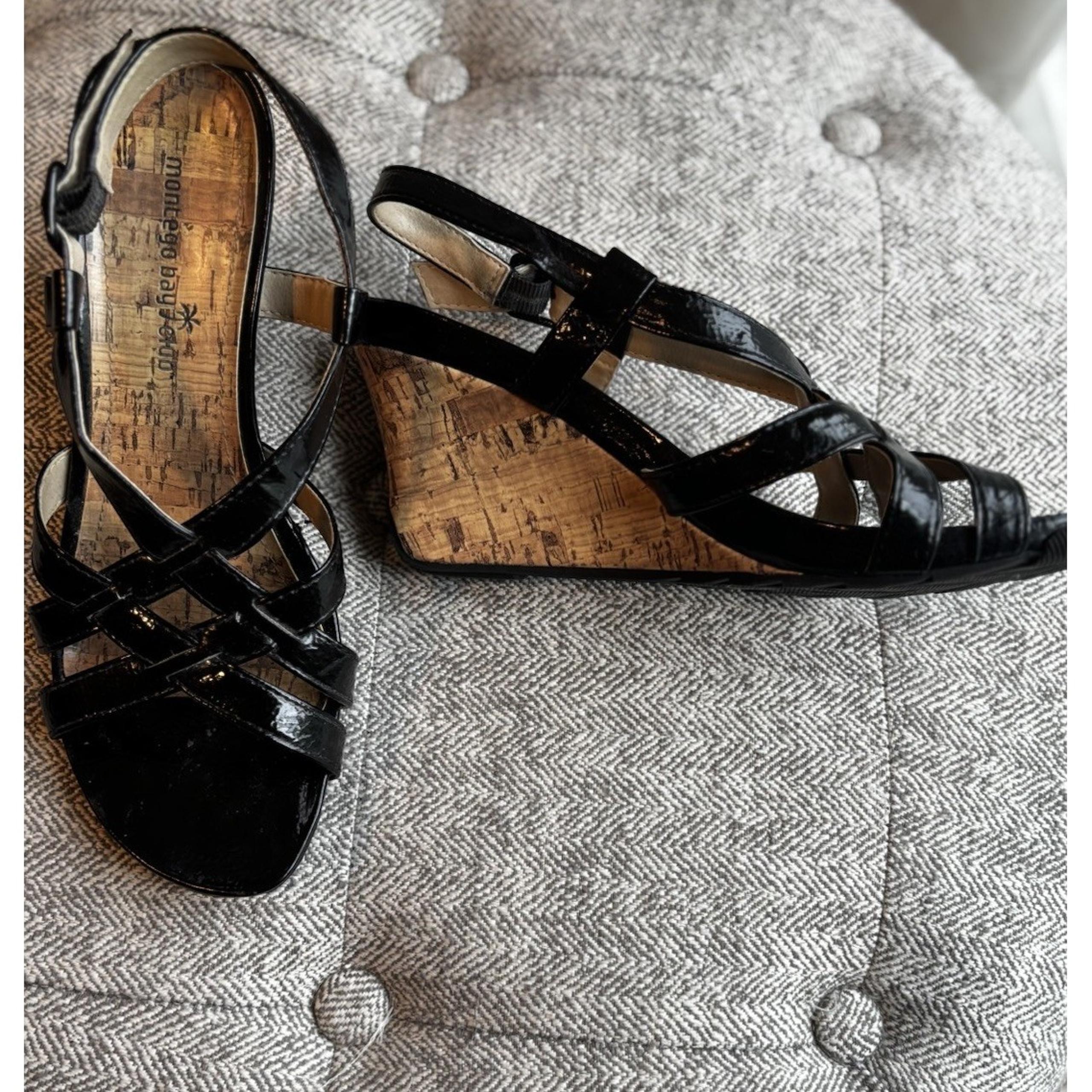 Montego Bay Club Wedge Sandals Womens Size 8.5 Black Straps Open Toe