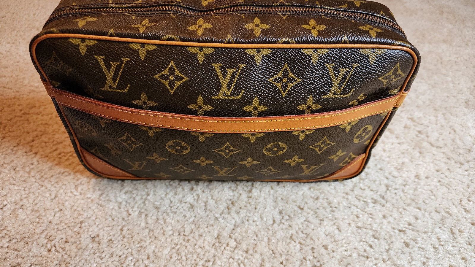 Vintage Louis Vuitton Monogram Compiègne 28 clutch bag