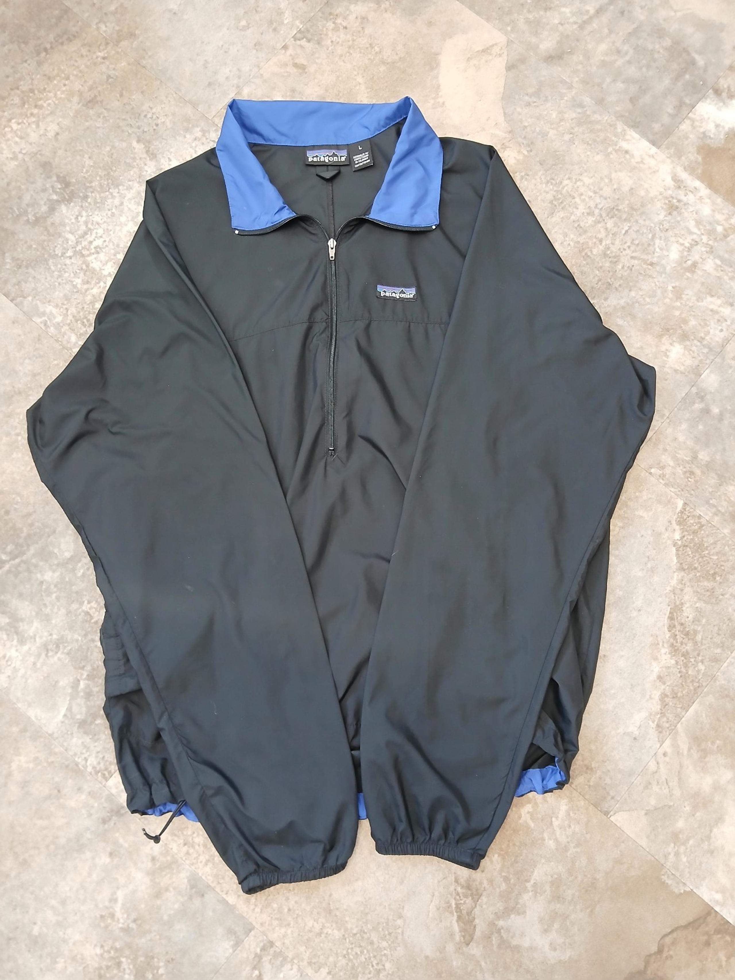 Mens Patagonia pullover 1/4 zip windbreaker (size large)