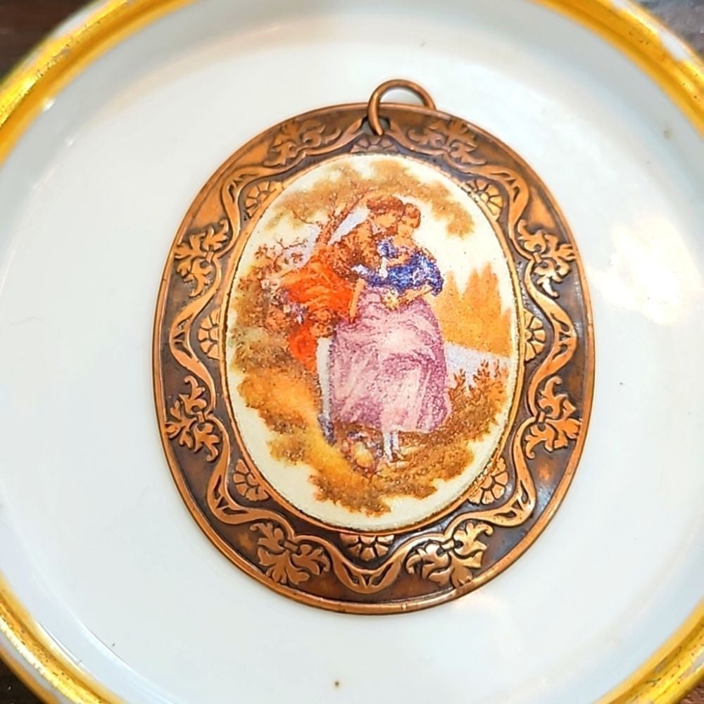 RARE VTG SOLID COPPER CAMEO PENDANT