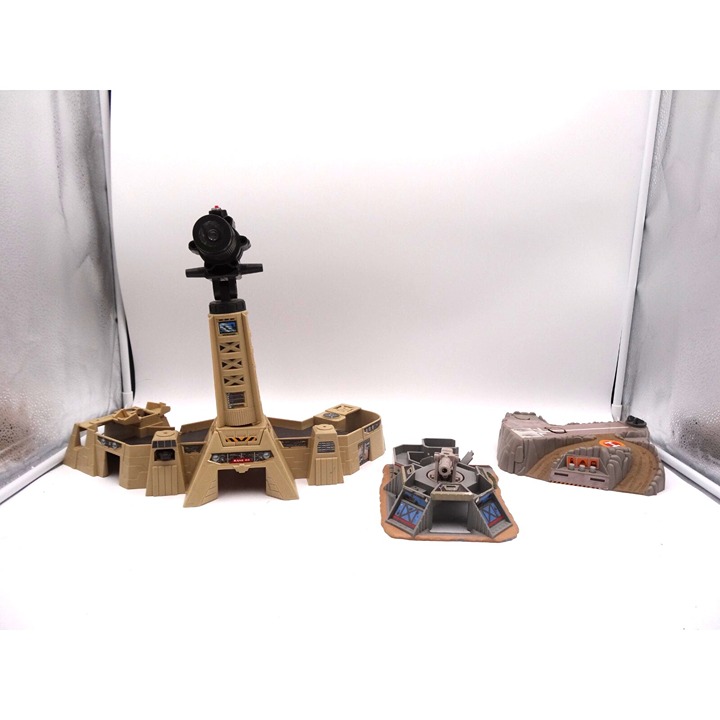 Micro Machines 1995 Lewis Galoob Battle Zones Night Attack Military Tower plus