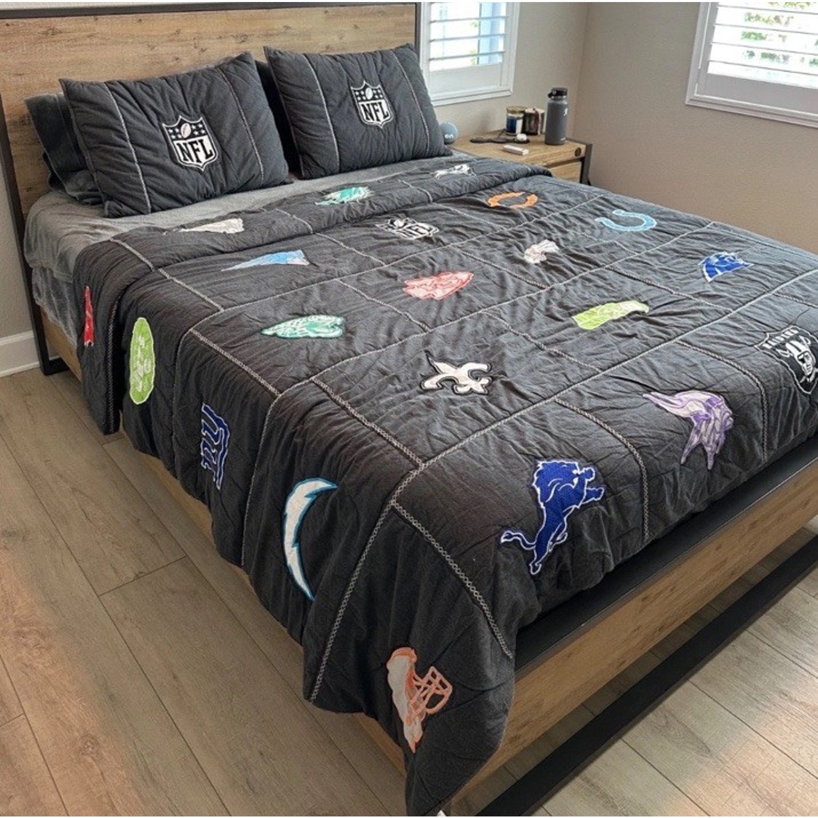 Pottery Barn PB Teen Queen Full NFL Brights Quilt with 1 Standard Shams