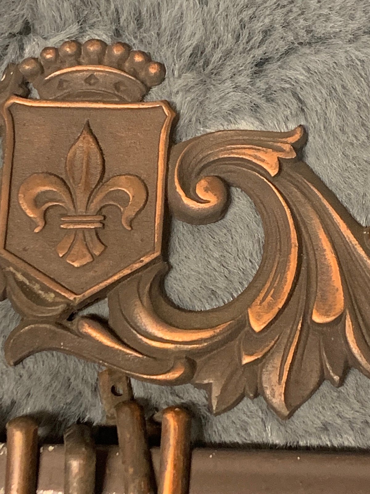 Antique Kirsch Brass Fleur Dis Lis Crest Curtain Rods w/Hangers