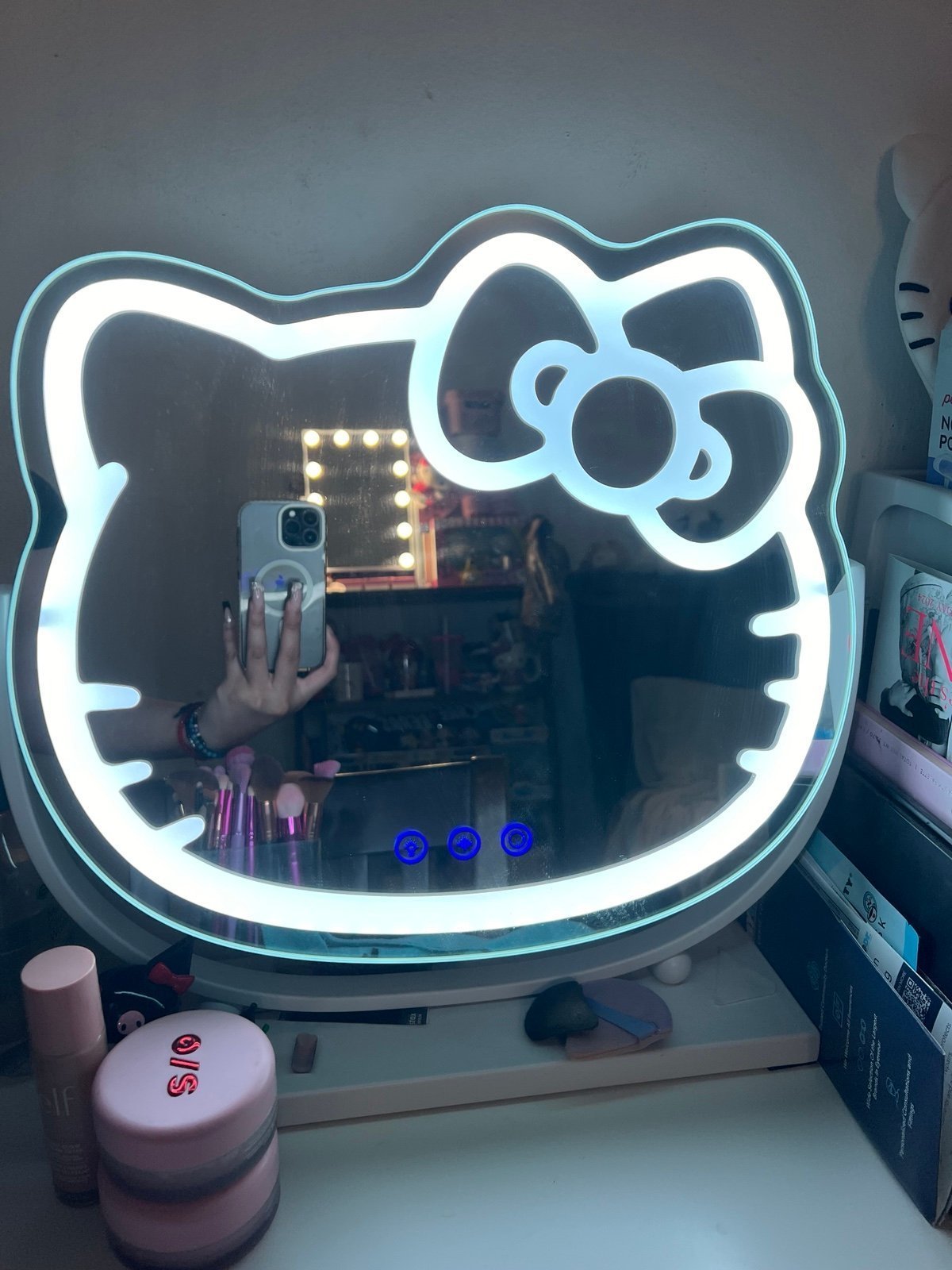 Hello kitty mirror