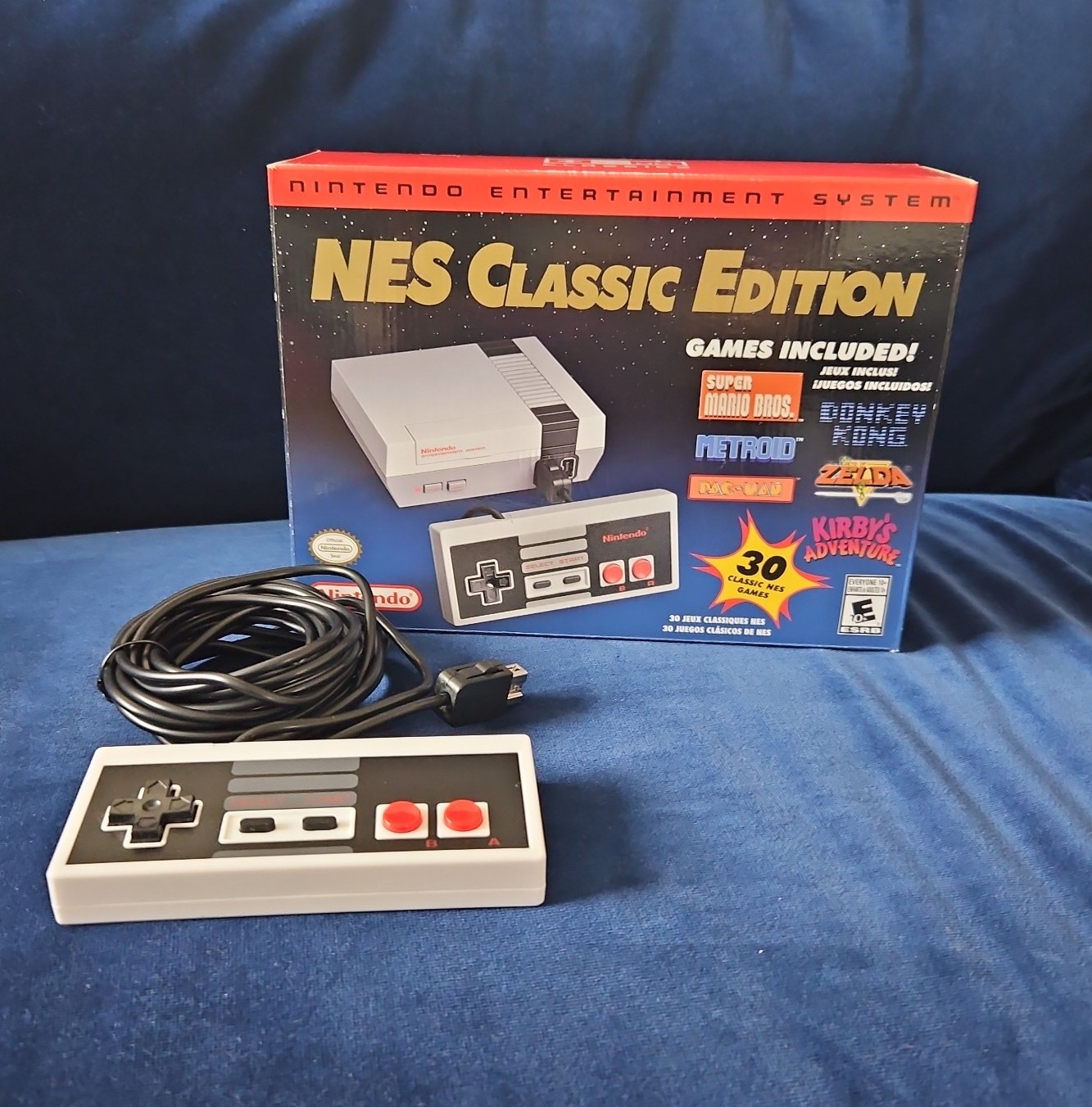 Nintendo NES Classic Edition Mini Entertainment System Comes with 2 Remotes