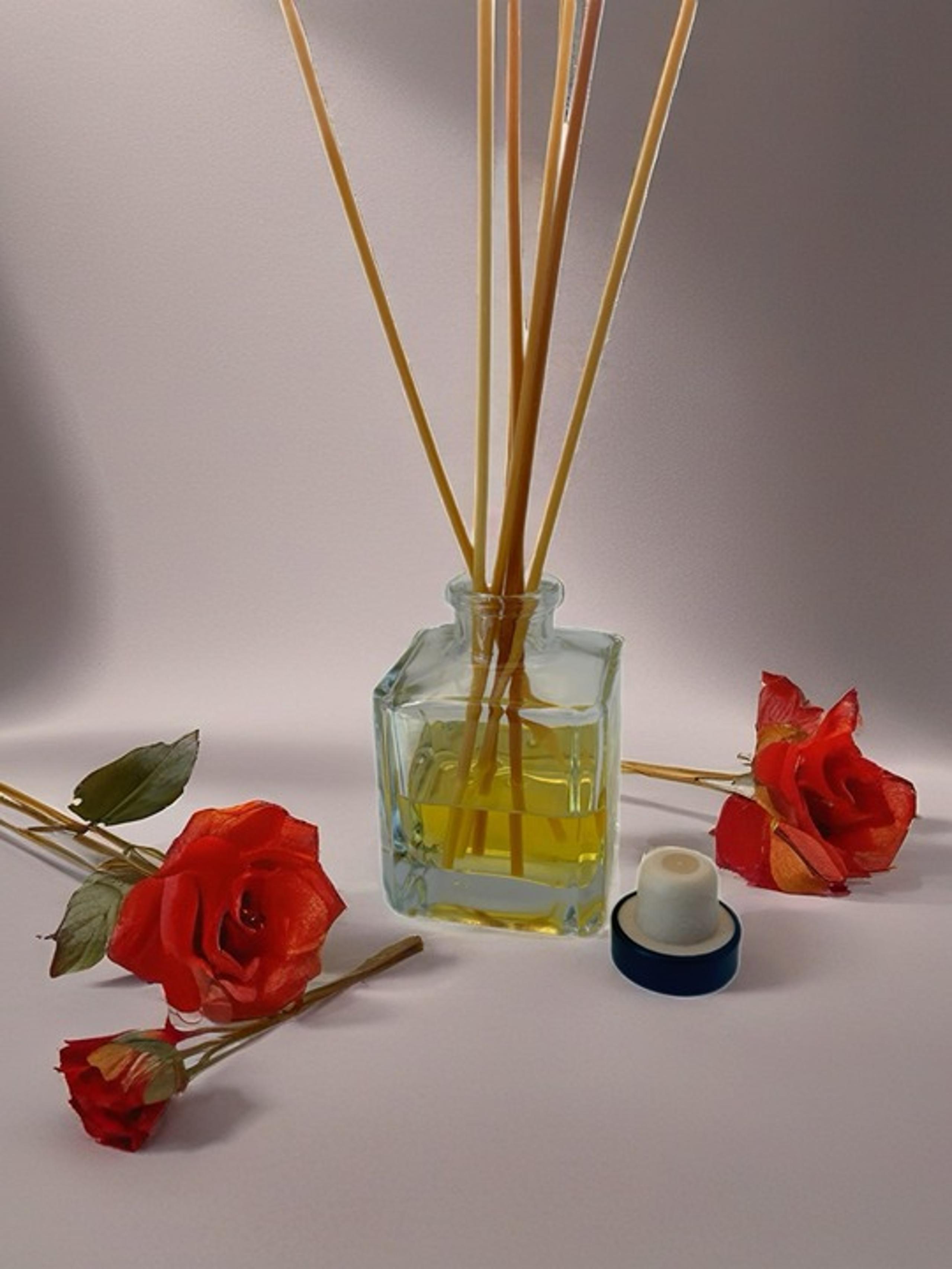 Reed Diffuser Set with 8 Rattan Reeds & Clear Glass Cube Jar A Rose Is A Rose