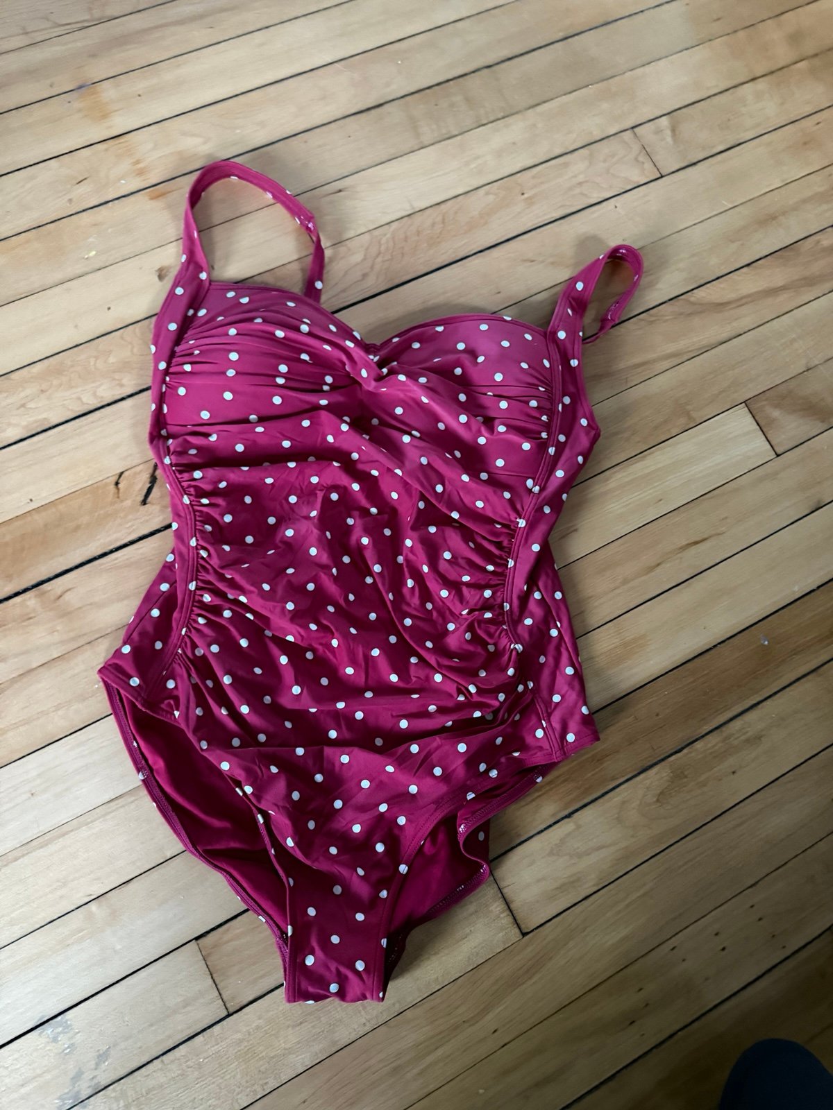 Niptuck 10 Multifit Cup Red Polka Dot Ruched One Peice Swim Bathing Suit Pinup