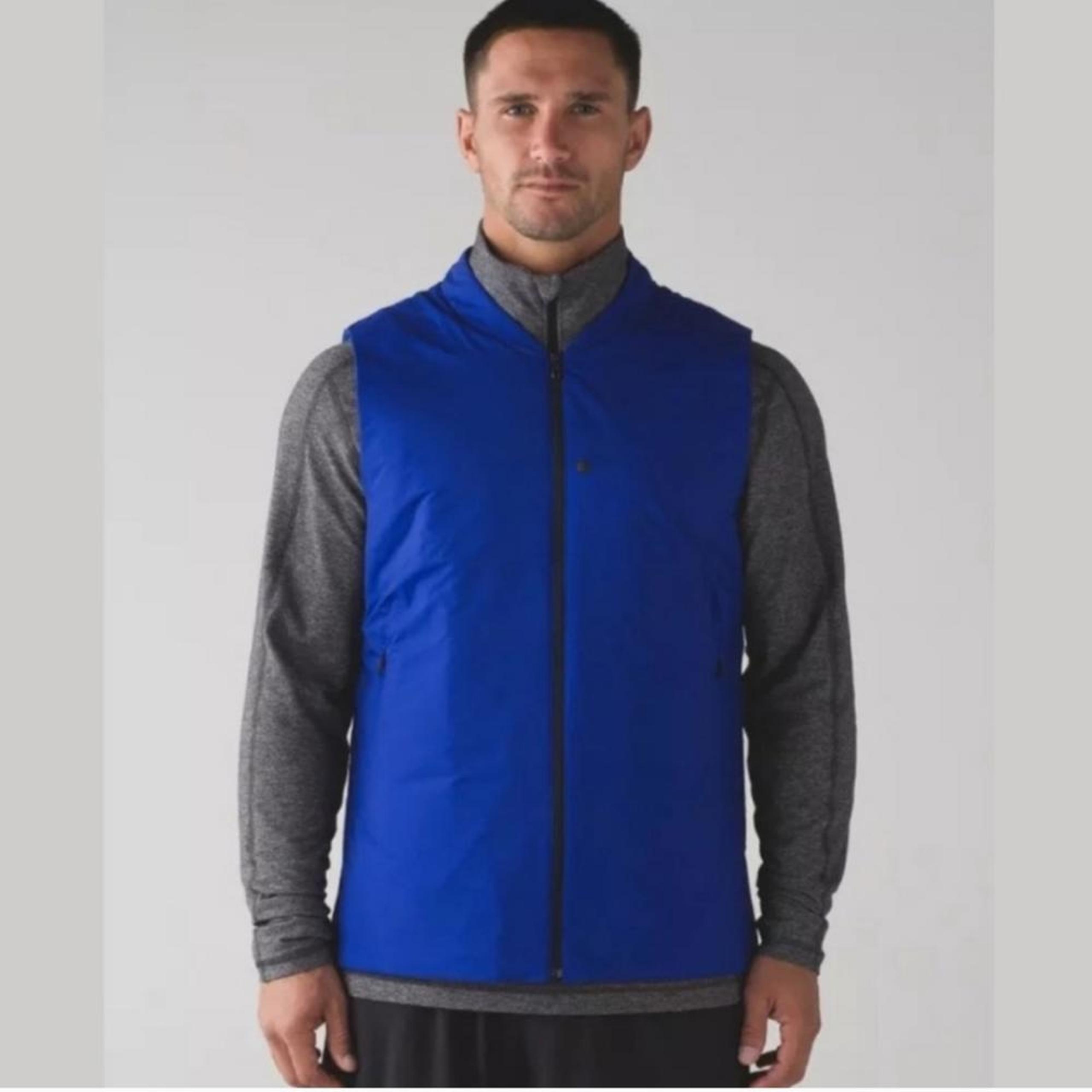 Lululemon Men's Surge Thermal vest in deep blue