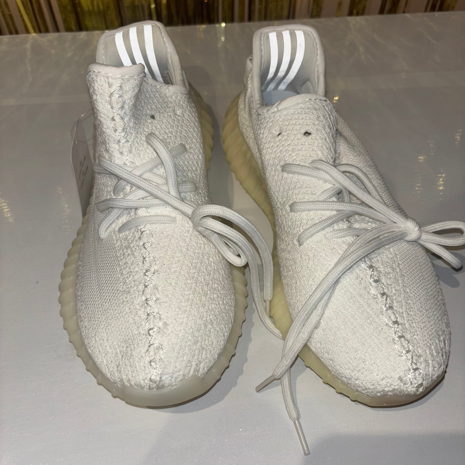 Yeezy sz 6