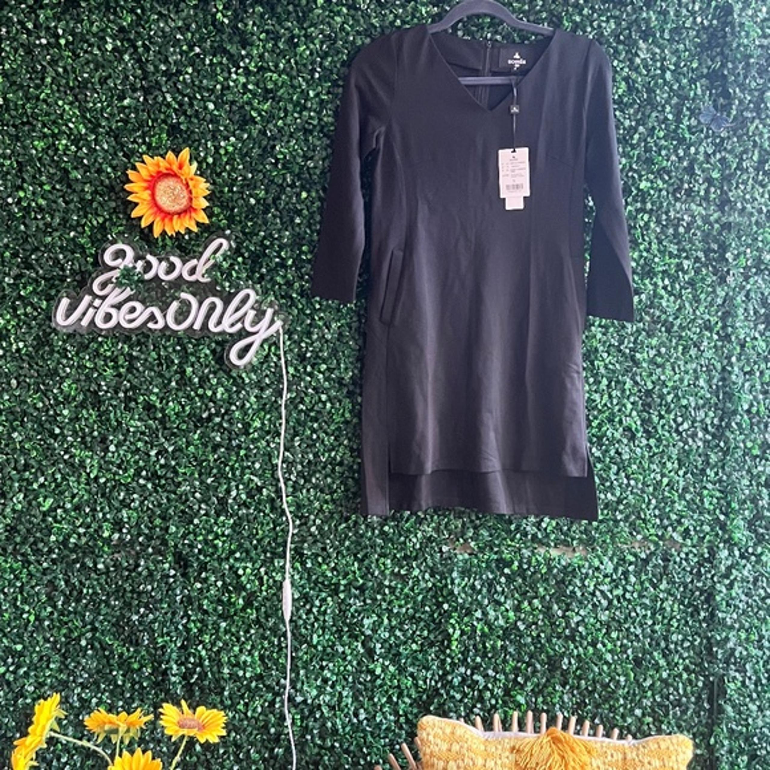 Soiree' Long Sleeve Mini Dress Size Small