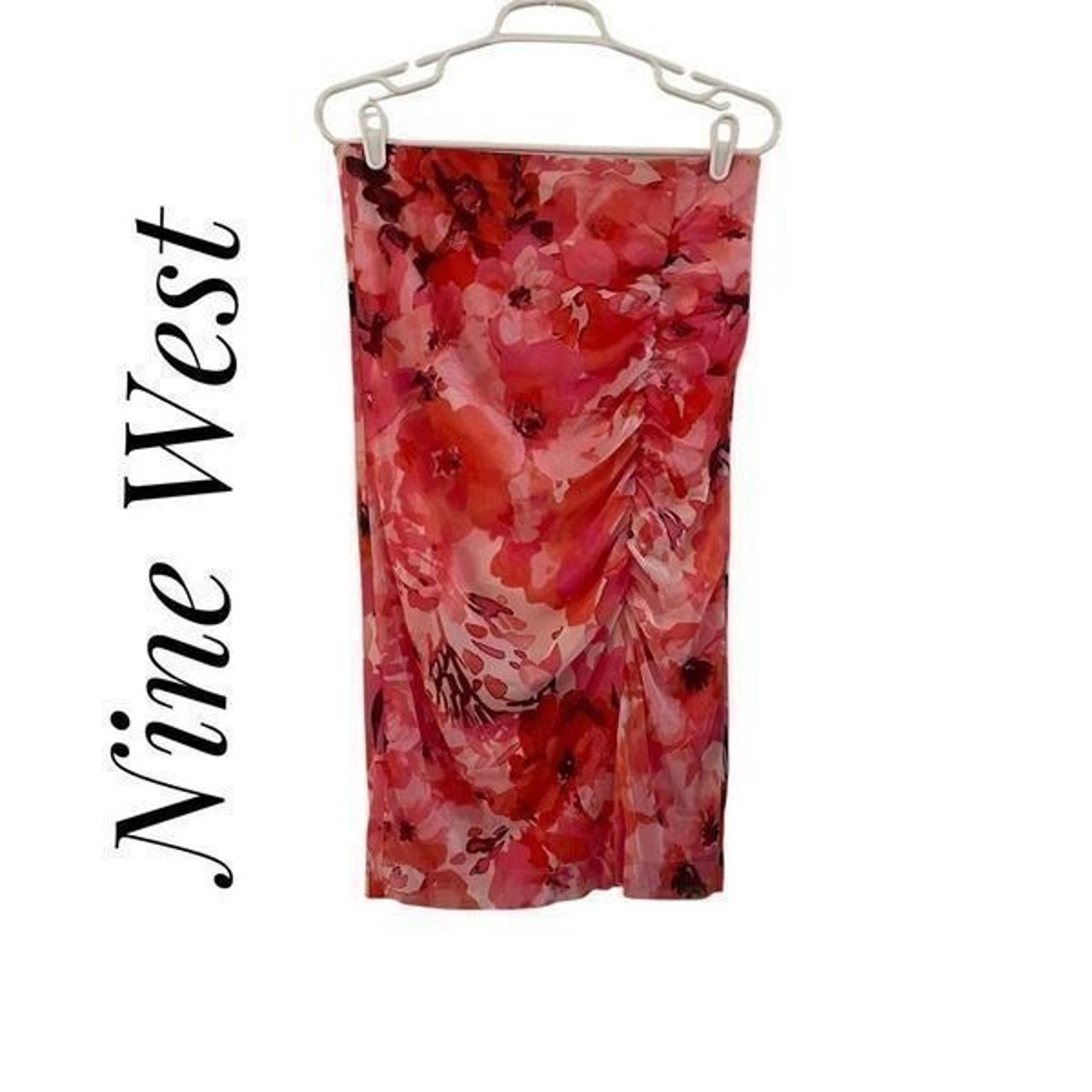 Nine West Medium Pencil Skirt Floral Print Midi Length Career Wear