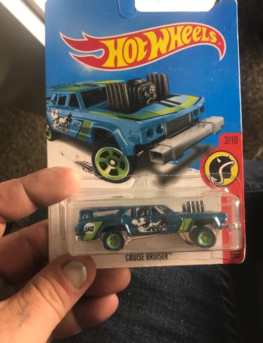 Hot Wheels bruiser cruiser super treasure hunt