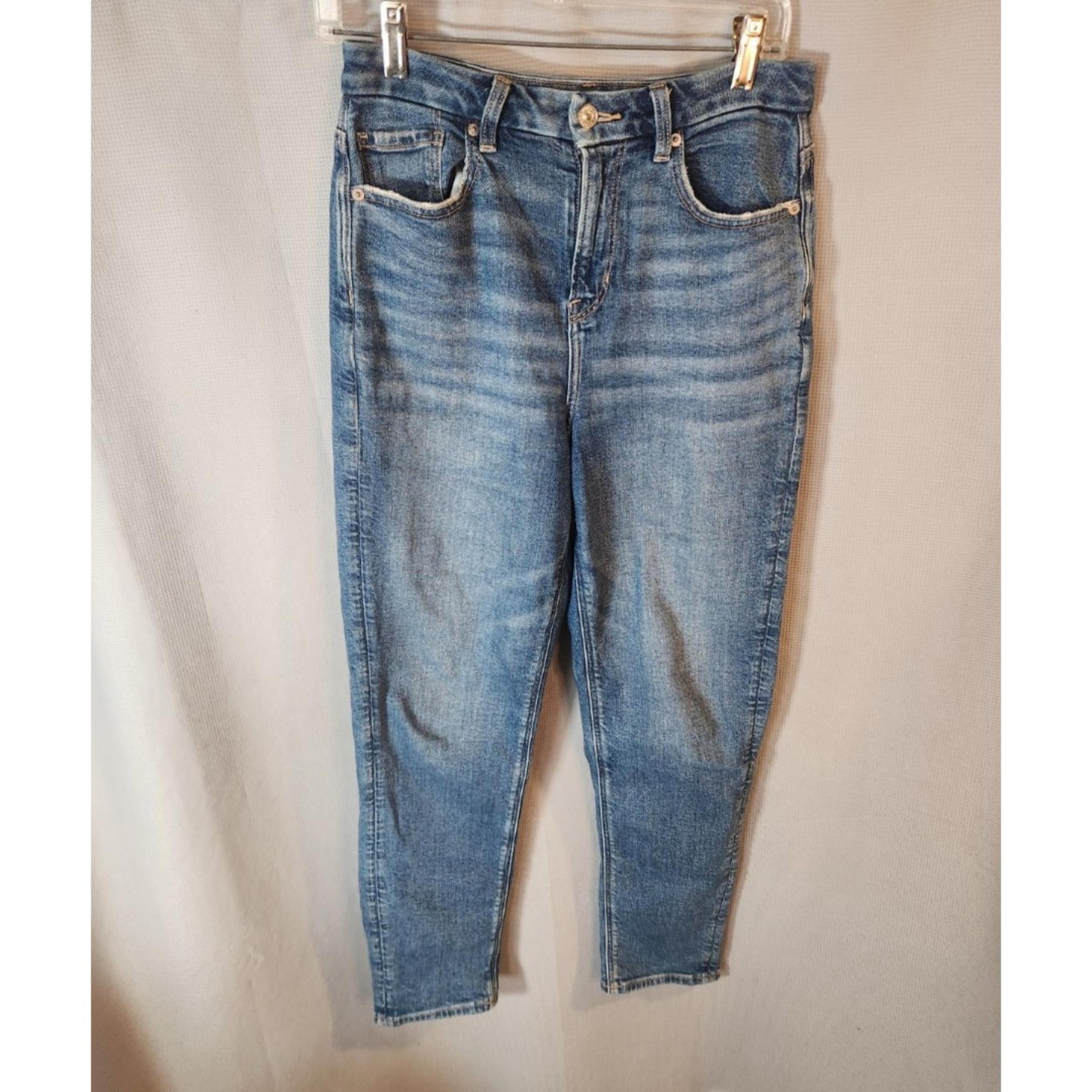 American Eagle CURVY MOM JEAN Women's size 4 Dark Wash Jeans