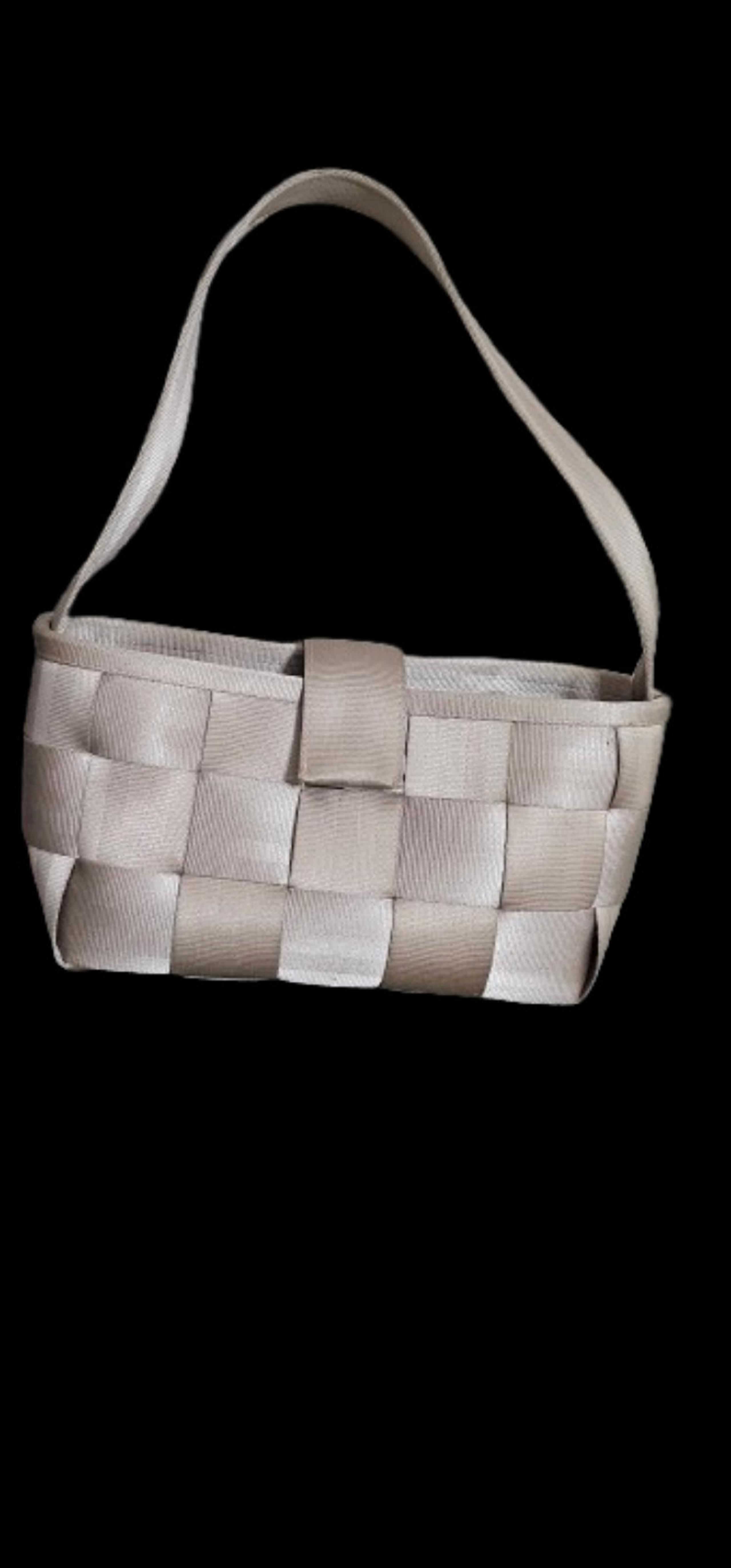Harveys The Original Seatbelt Bag Baguette Shoulder Purse in Pearl