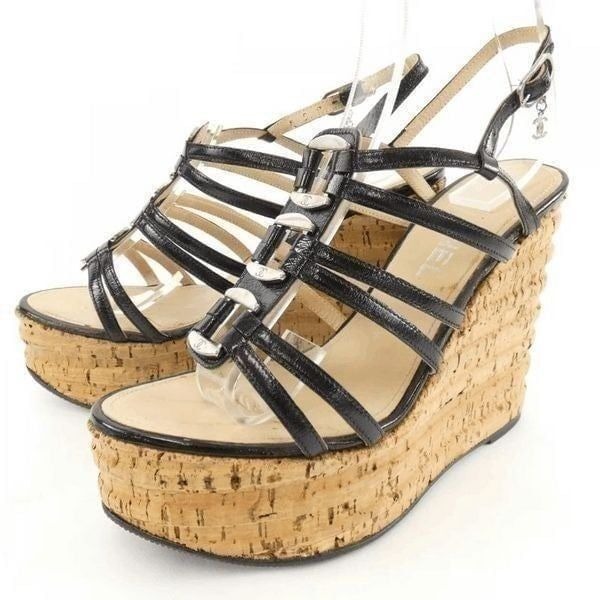 Chanel Vintage 2007 Interlocking CC Logo Black Patent Leather Slingback Wedge Sa