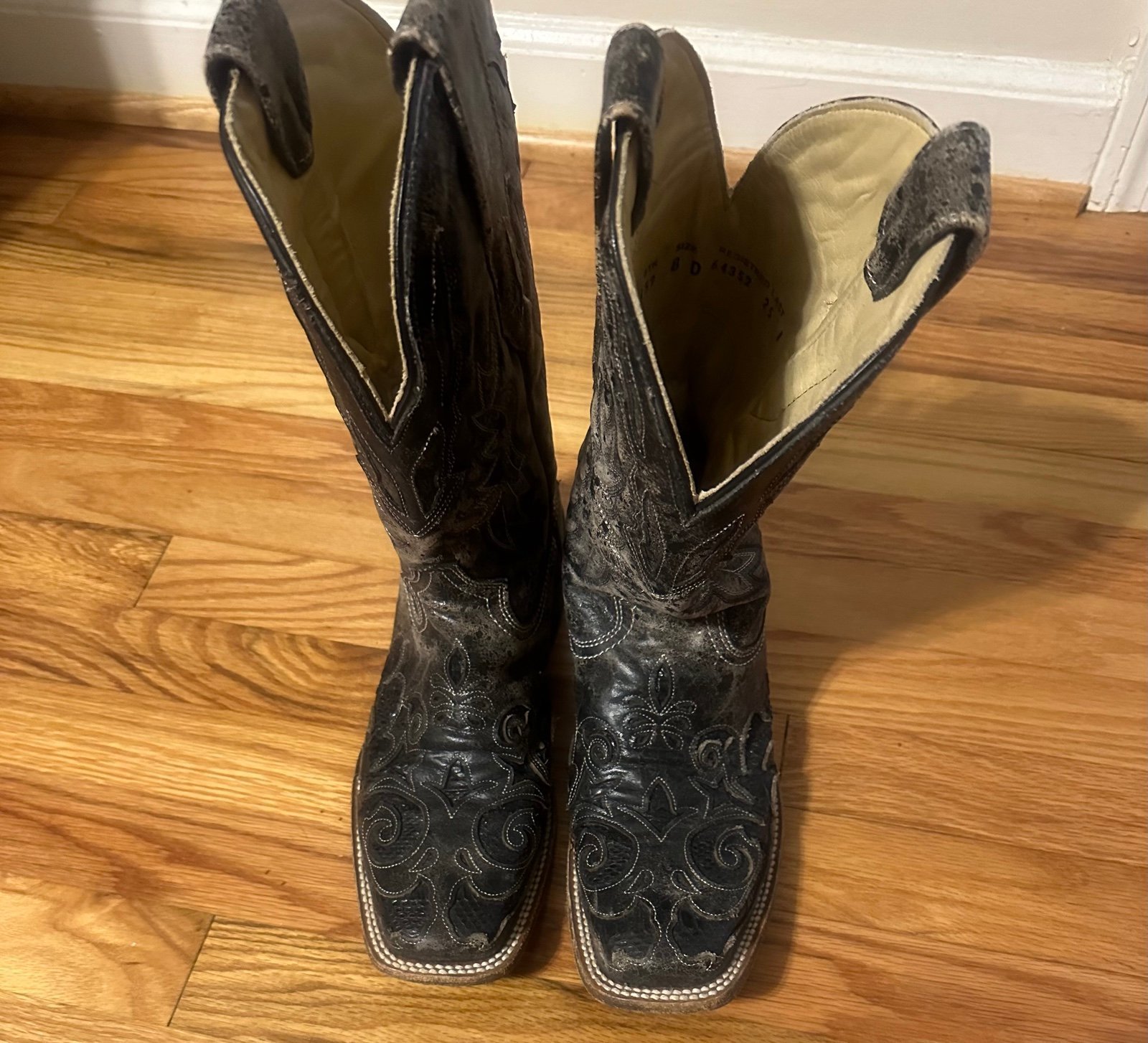 Men’s Corral Black Python Inlay Boots