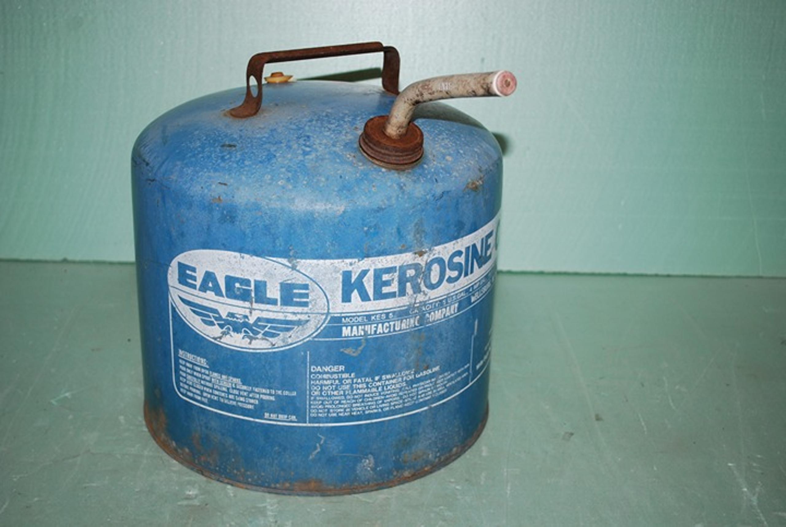 VINTAGE EAGLE 5 GALLON GALVANIZED KEROSENE CAN