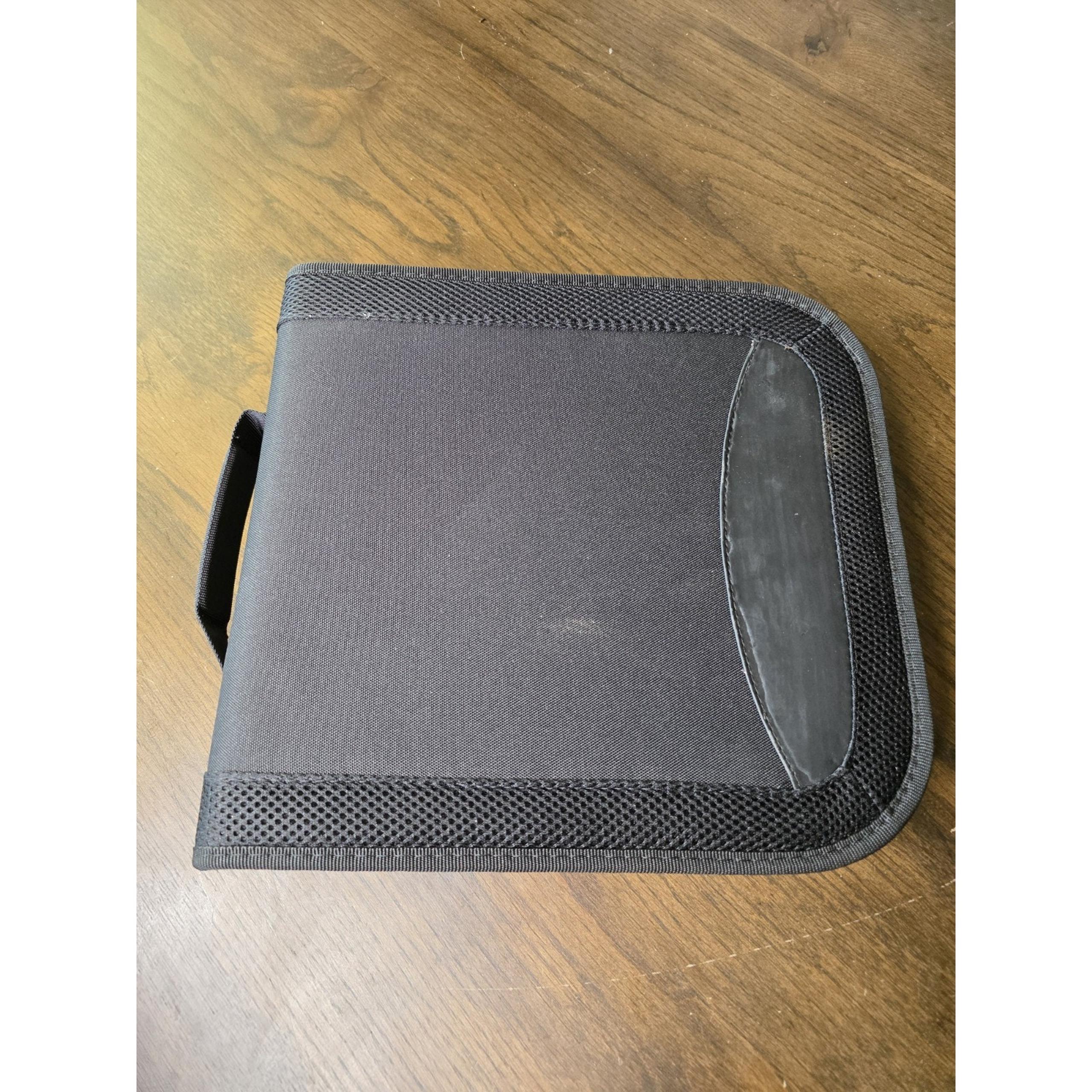Vintage CD/DVD Nylon carrying case holder with strap-holds 32 CD's - Sterilite