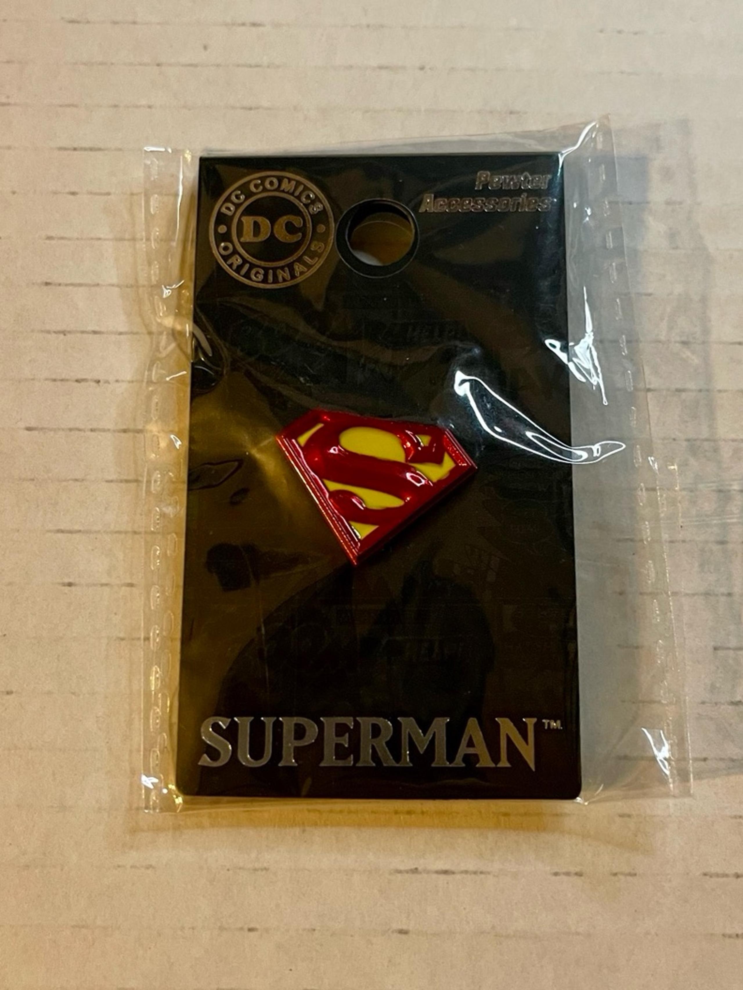 DC Comics Superman pin