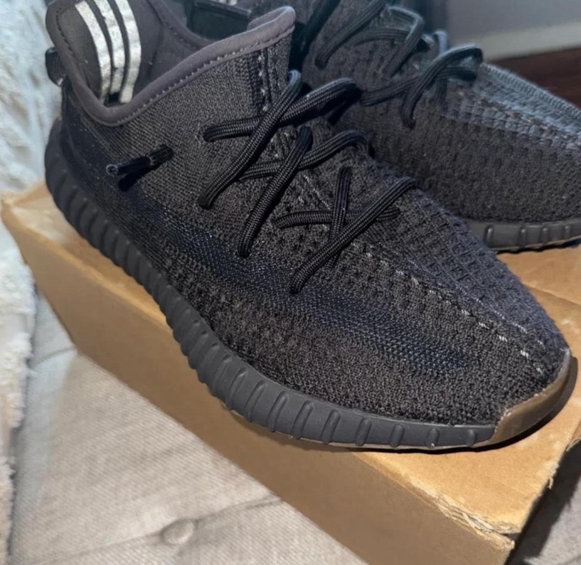 Yeezy Adidas Boost 350 V2 in Cinder