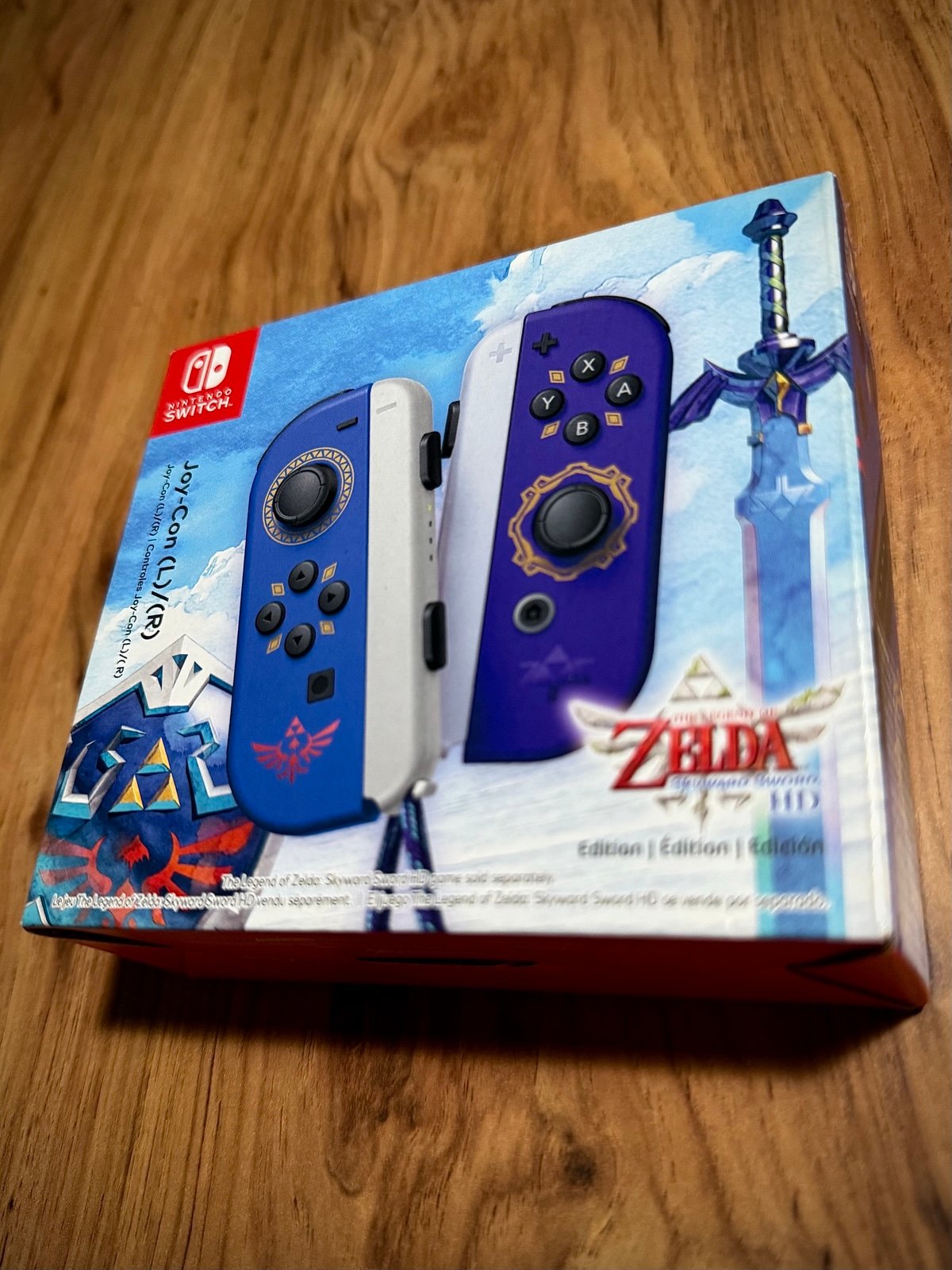 The Legend of Zelda Skyward Sword HD Edition Nintendo Switch Joy Cons CIB