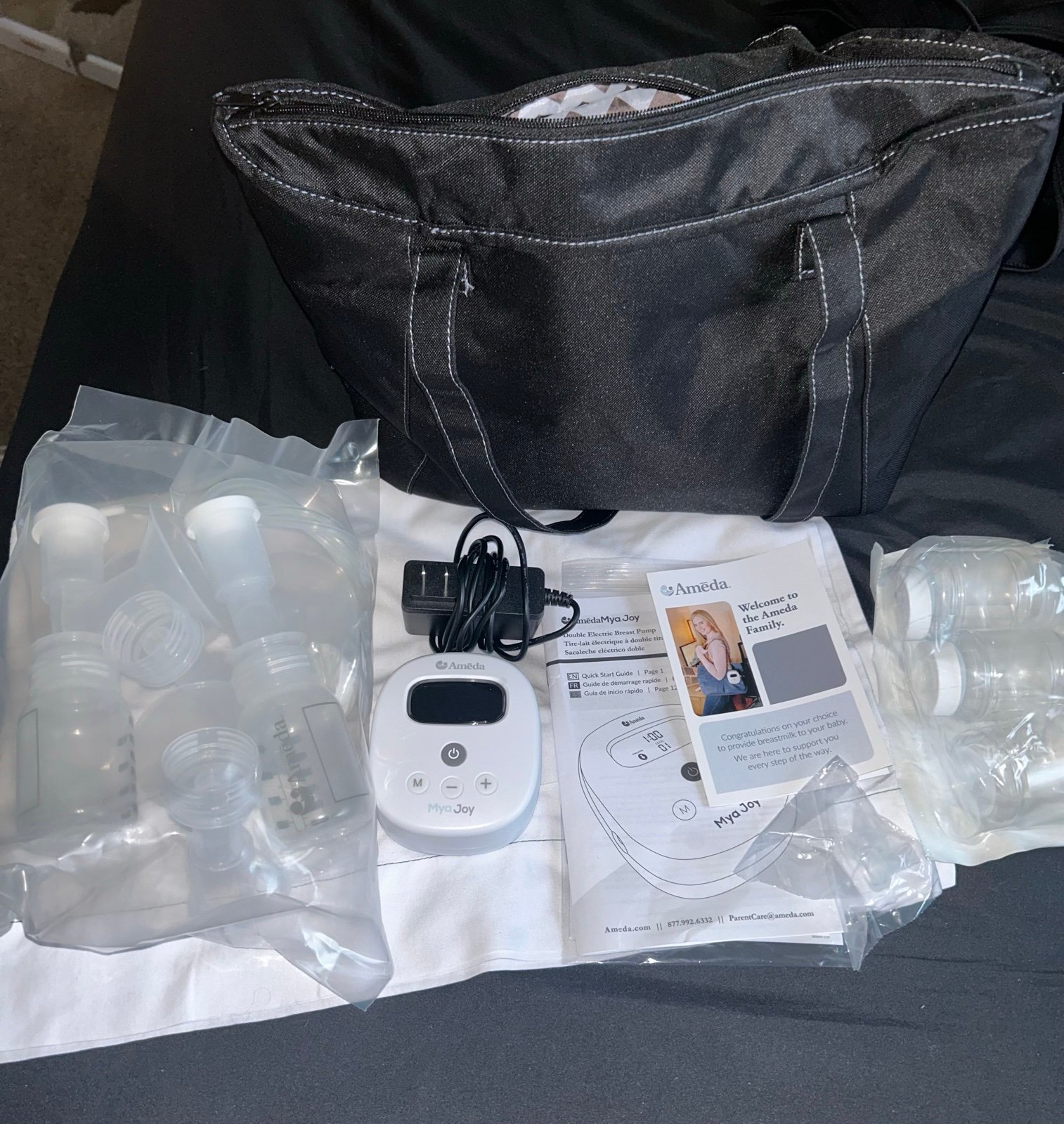 Ameda Mya joy double electric breast pump kit w/ handsfree pumping bra