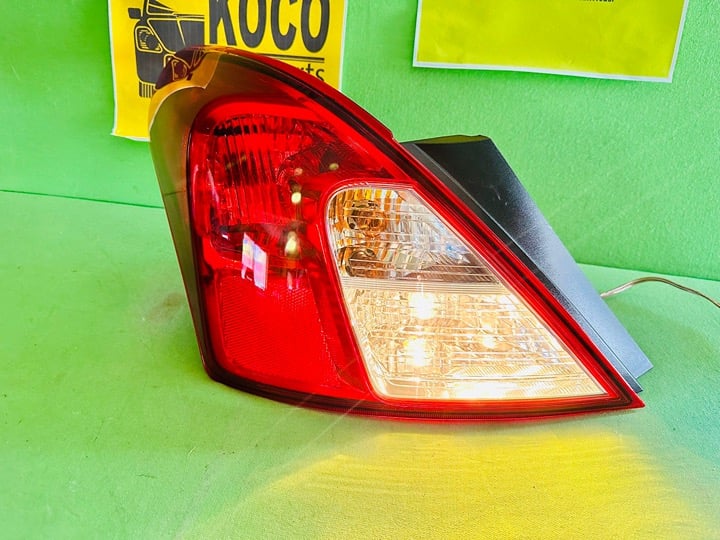 2012 - 2019 NISSAN VERSA SEDAN HALOGEN OUTER TAIL LIGHT LEFT SIDE OEM TESTED!!!!