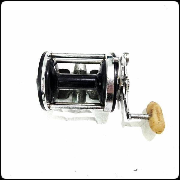 Vintage PENN Surfmaster by Penn Fishing Tackle Management Co Fishing Reel No 200