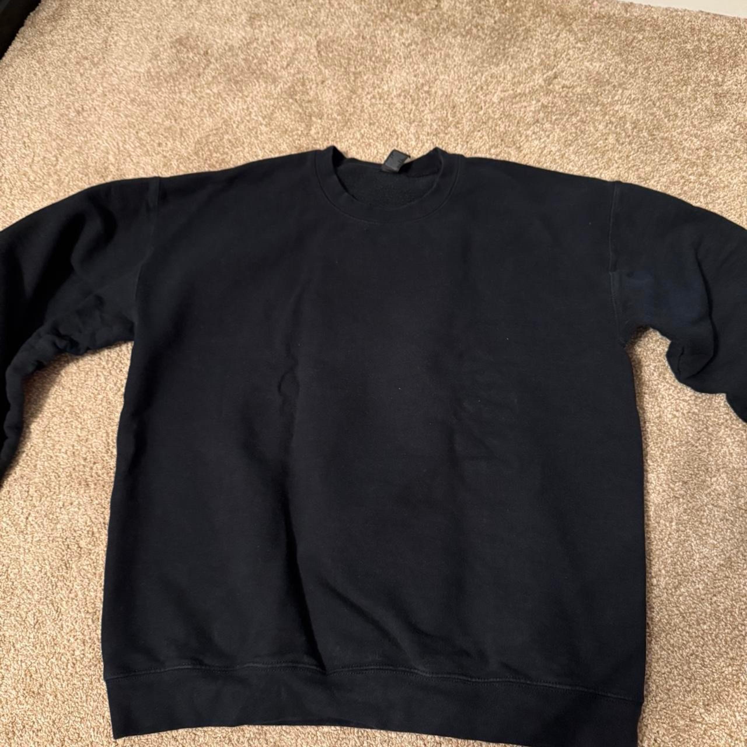 Black Gildan Crewneck