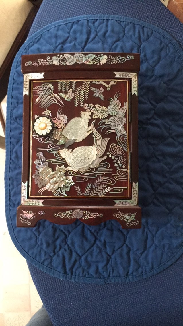 Inlaid MOP and lacquer jewelry box